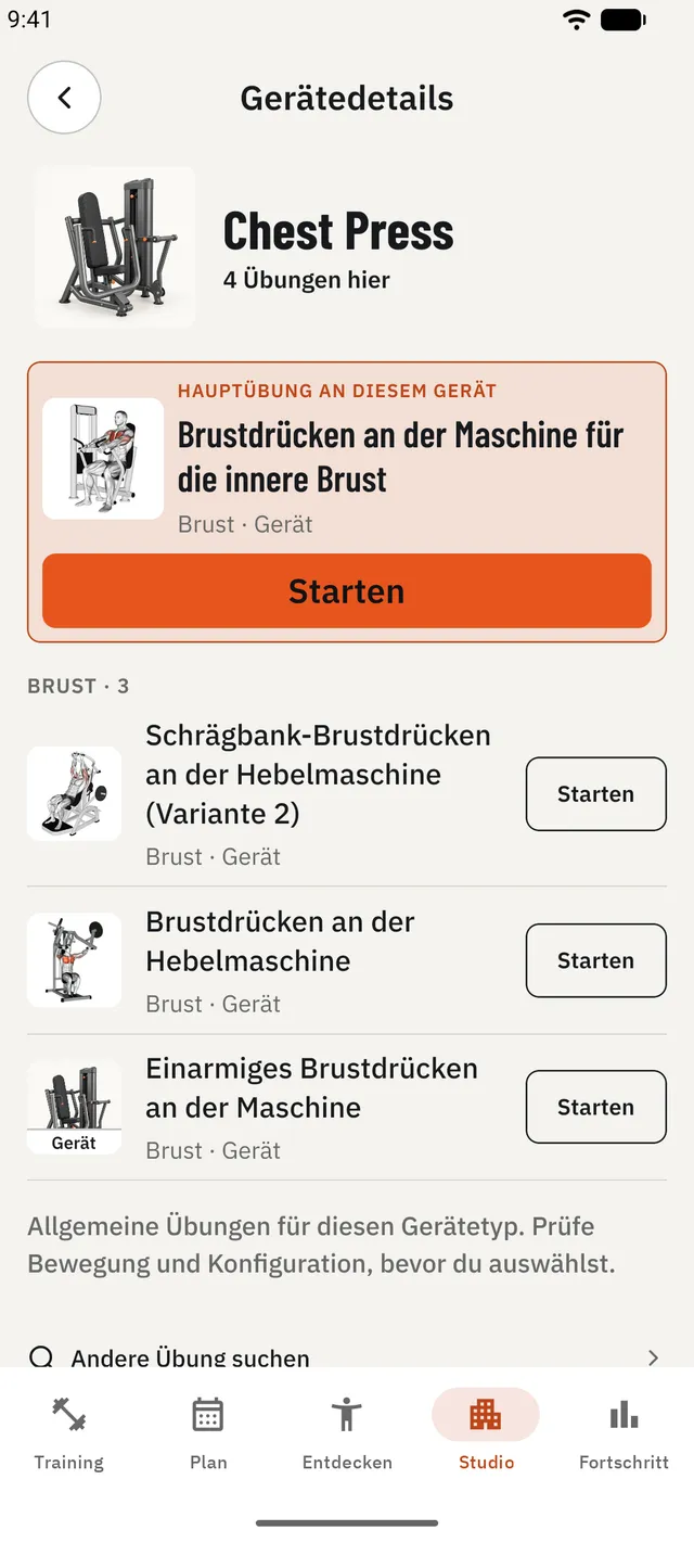Den REPIVO Tag an einem Gerät mit der Kamera scannen, das Handy daranhalten (NFC) oder den kurzen Code eingeben: REPIVO öffnet das Gerät, zeigt dir, wie es benutzt wird, welche Übungen du daran machen kannst und was du beim letzten Mal gemacht hast.