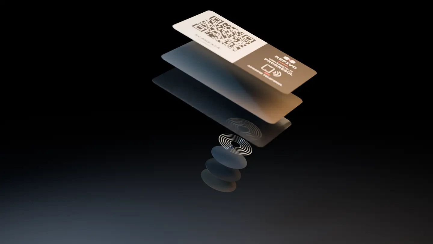 REPIVO Tag -tunnisteen räjäytyskuva: tunnisteen kerrokset erillään ja NFC-kela näkyvissä.